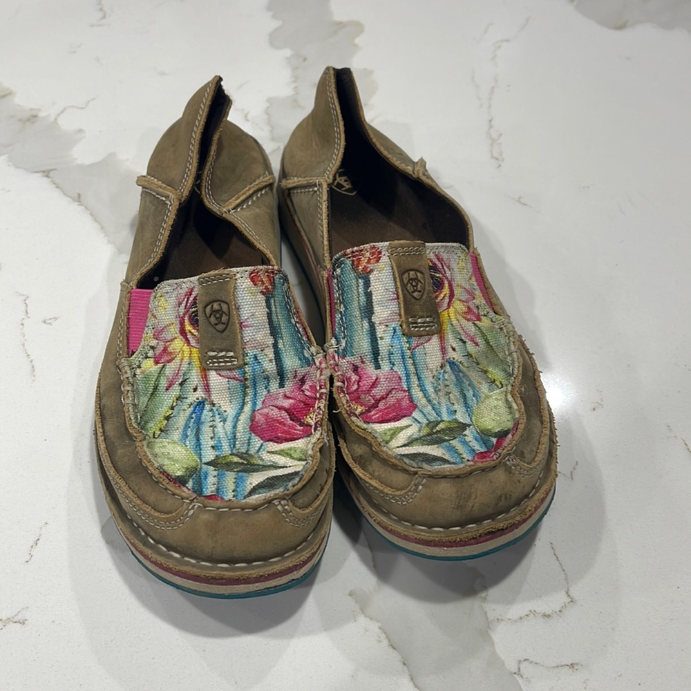 Ariat Cruiser